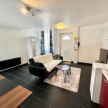 Studios Au Quartier Pavillonnaire Rue D Ambert Orleans Exterior photo