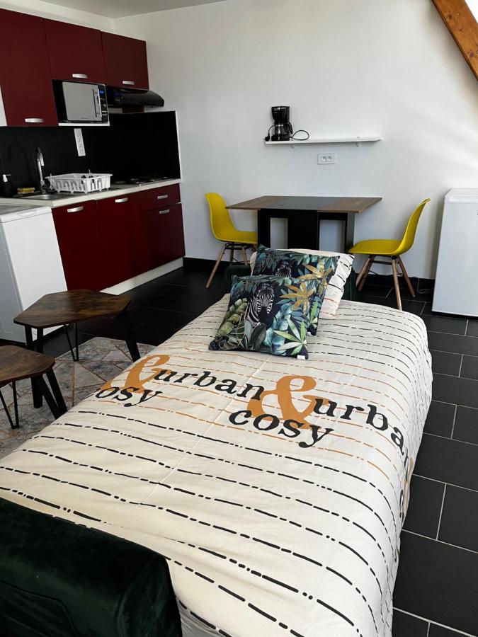 Au Quartier Pavillonnaire Rue D Ambert